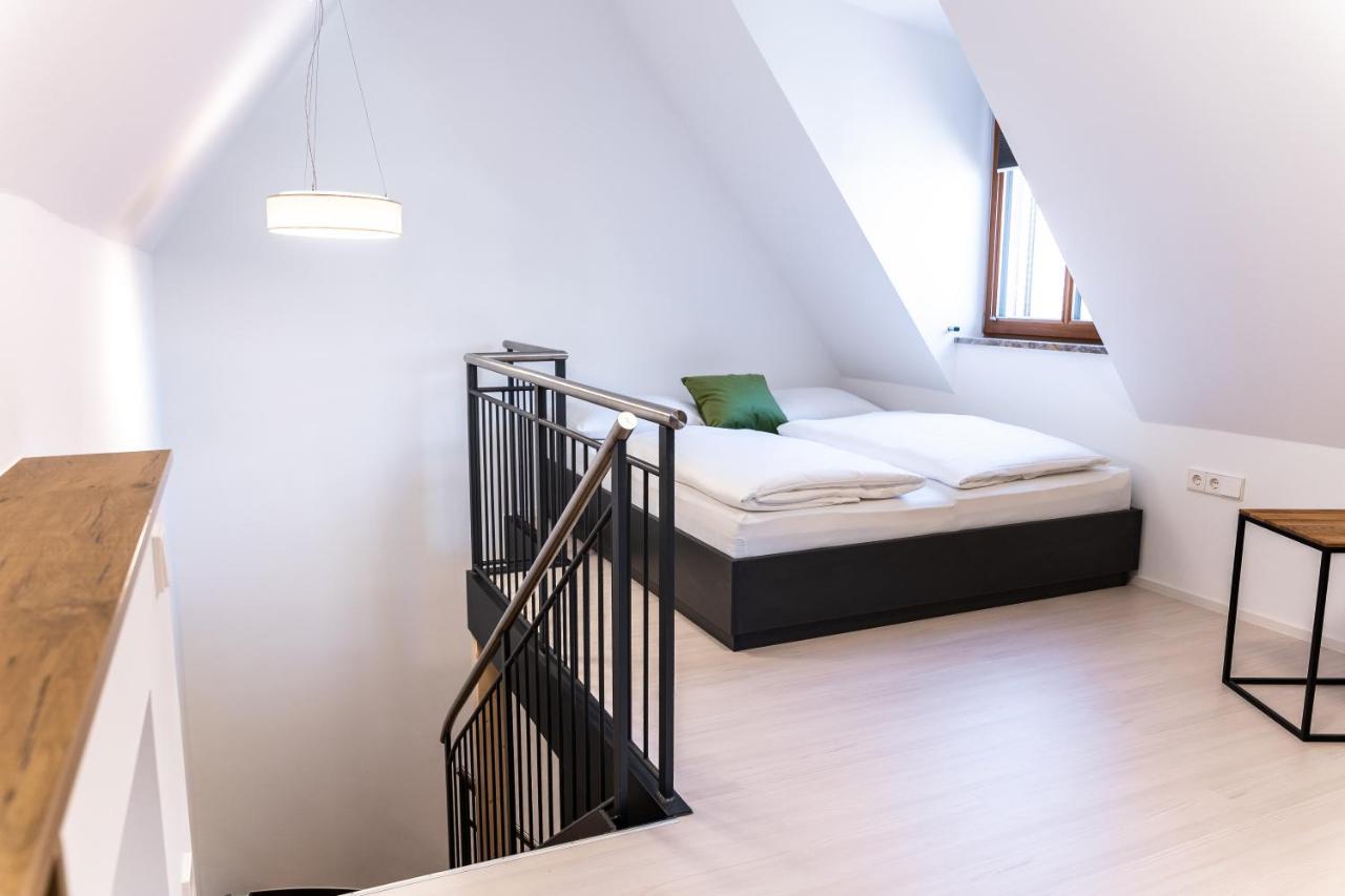 4 Apartments Im Hof By Gasthof Linde Albstadt Eksteriør billede
